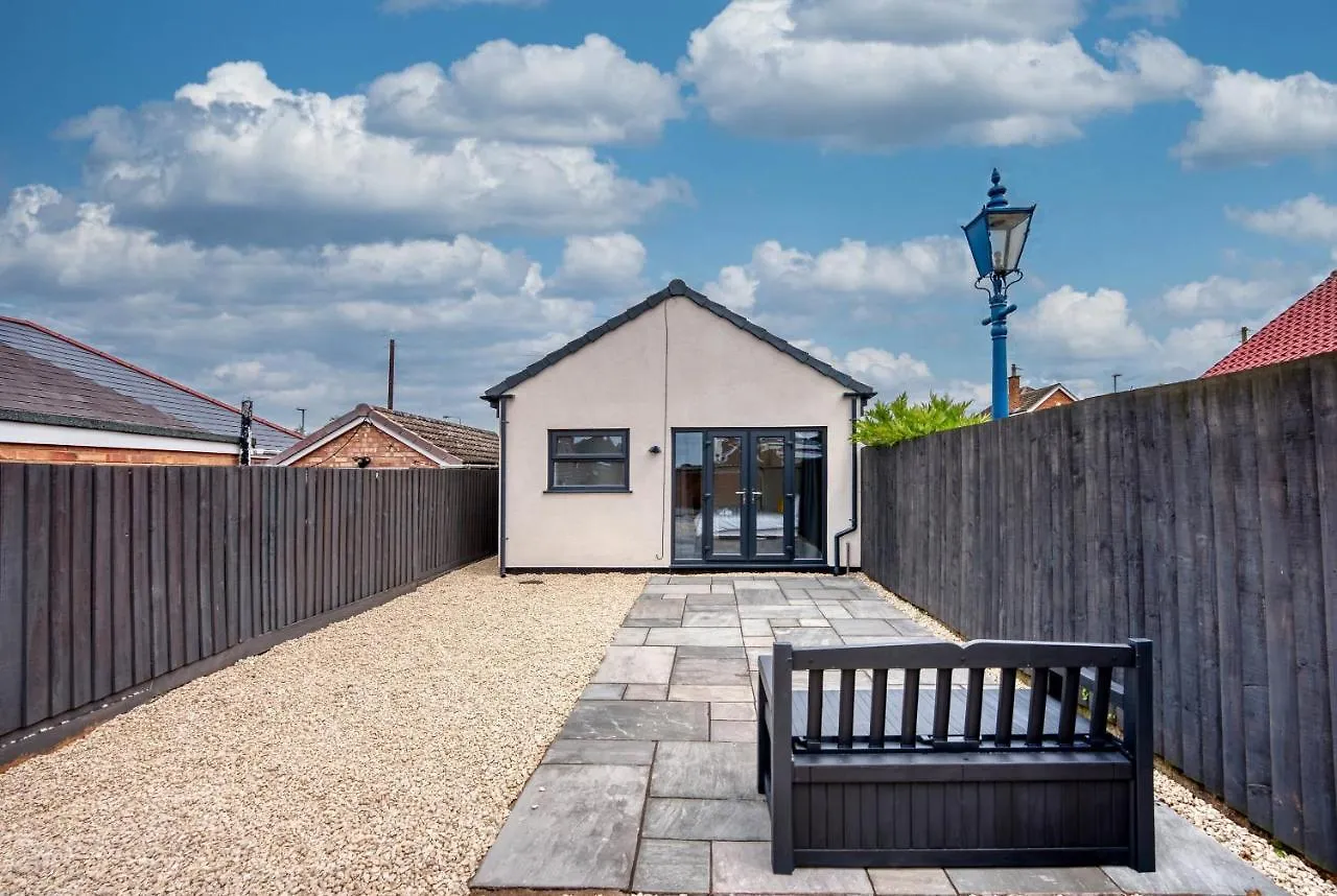 Complete Cute Apartment At Northfield Cottage Nottingham